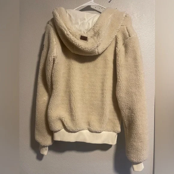 Wanakome Sherpa Zip Up - Picture 2 of 4